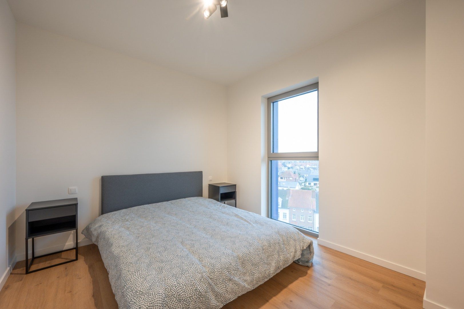 Ruim en lichtrijk appartement met open zicht en zonnig terras, in het centrum van Heist en op enkele passen van de zee foto 5