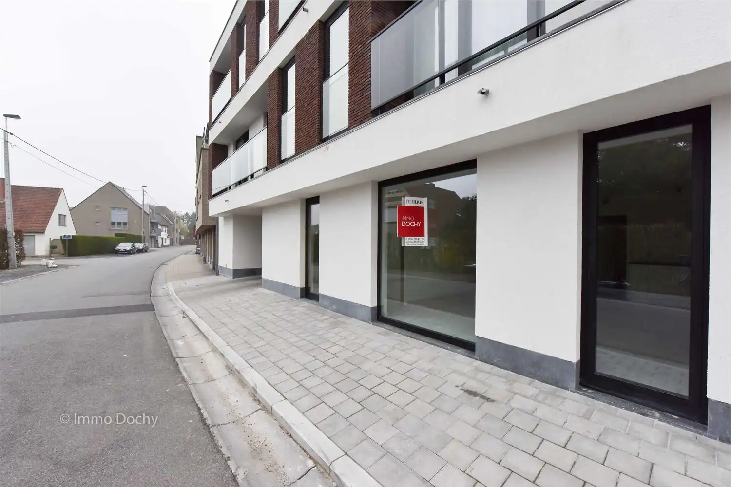 recent gebouwd gelijkvloers appartement te Waregem, op wandelafstand tot station | Oude Vijvestraat foto {{pictureIndex}}