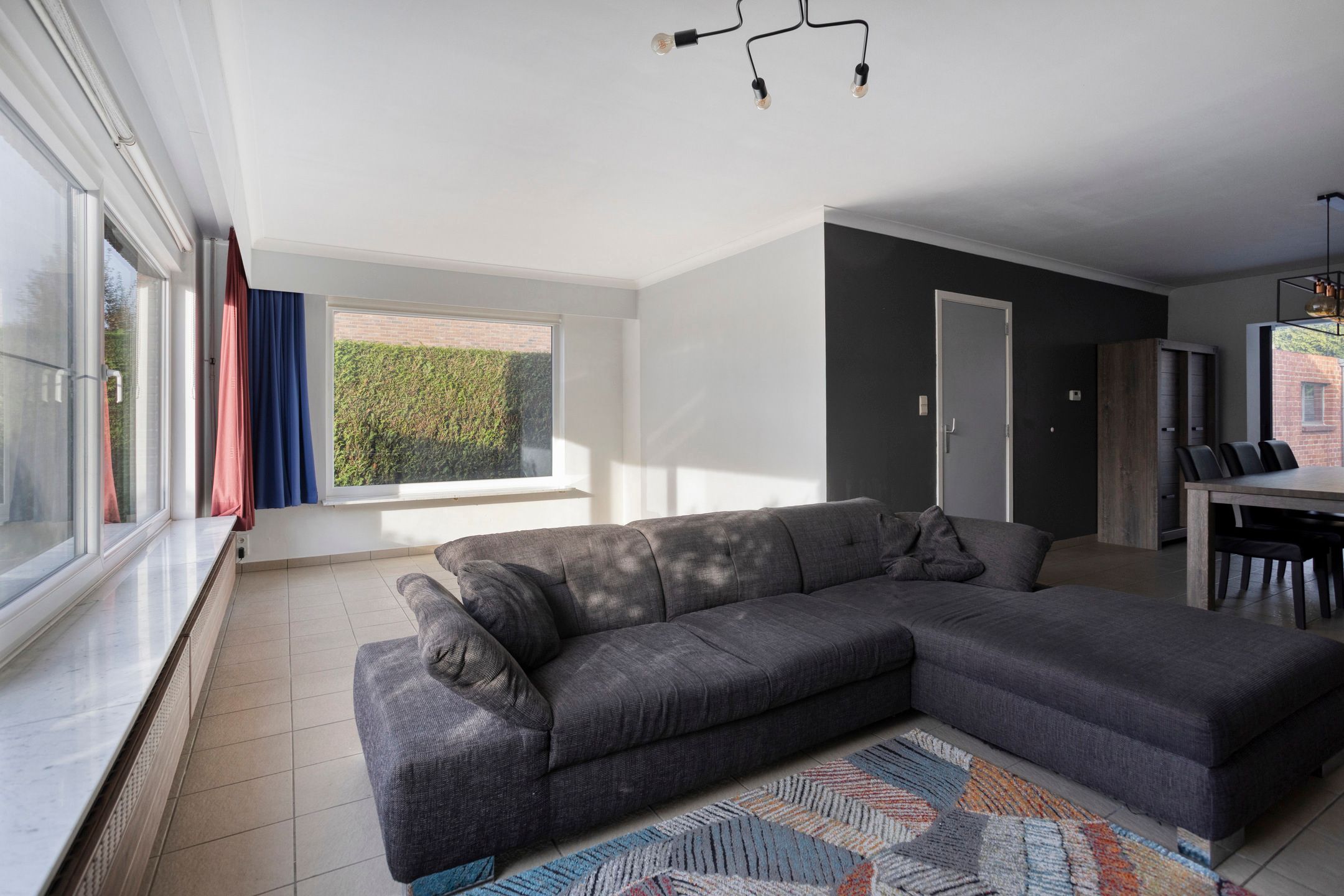 Halfopen bebouwing op uitstekende locatie foto 6