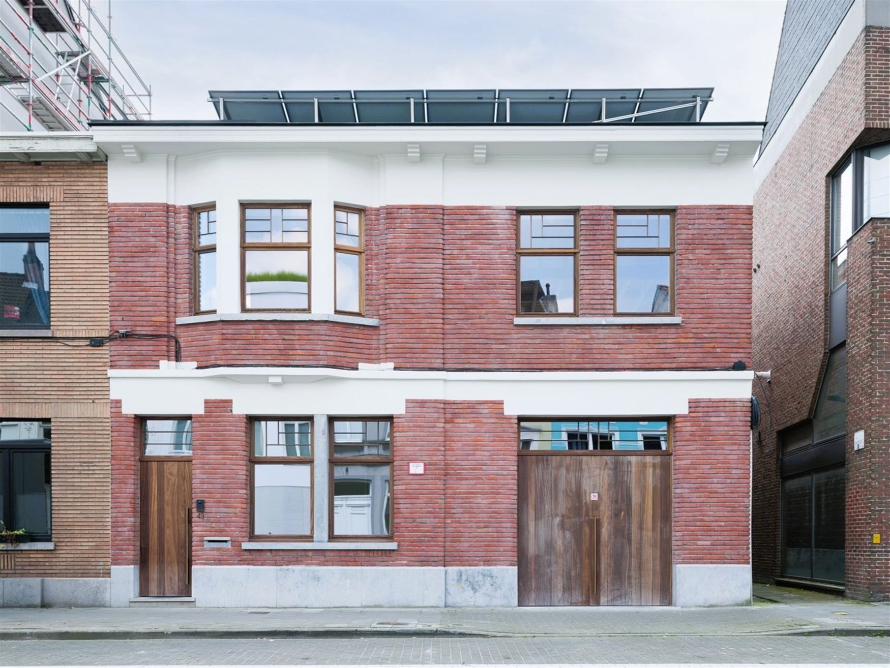 Architecturale townhouse met garage foto 15