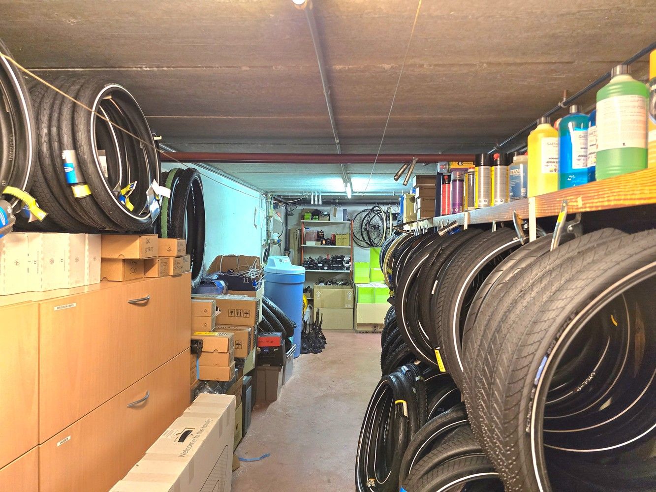 TE KOOP: WINKEL / TOONZAAL 386 m² met ruime woonst ( momenteel "FIETSEN GAETHOFS" ) – ideale investering op toplocatie! foto 14
