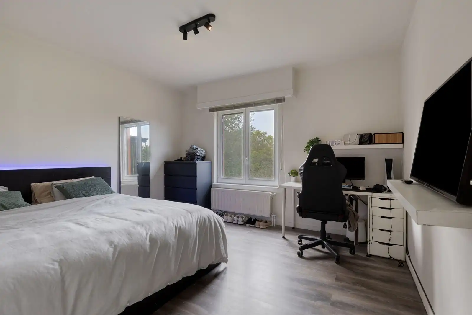 Wonen aan het water, woning met potentieel foto 11