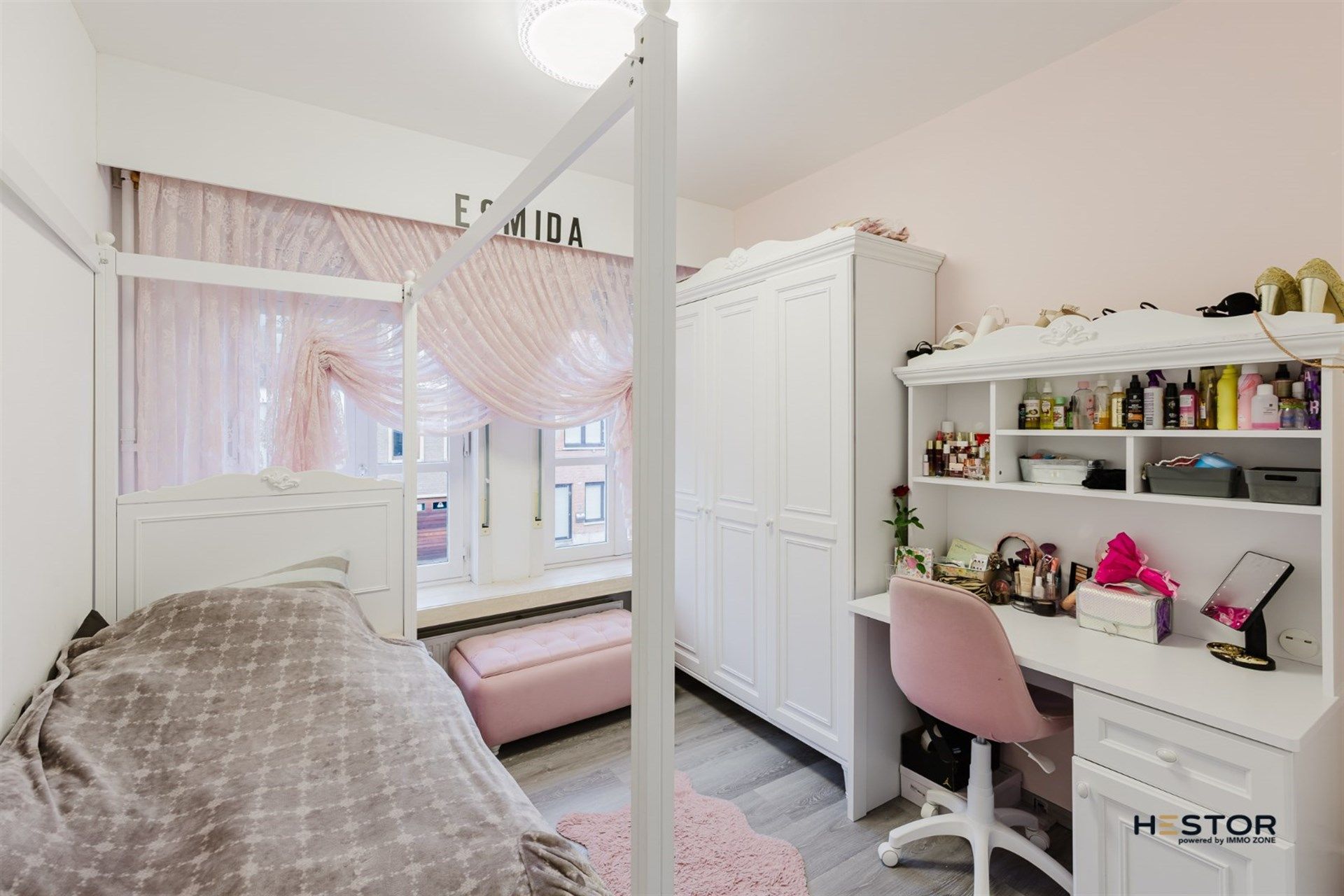 Instapklare woning met terras nabij het centrum van Beveren-Waas foto 11