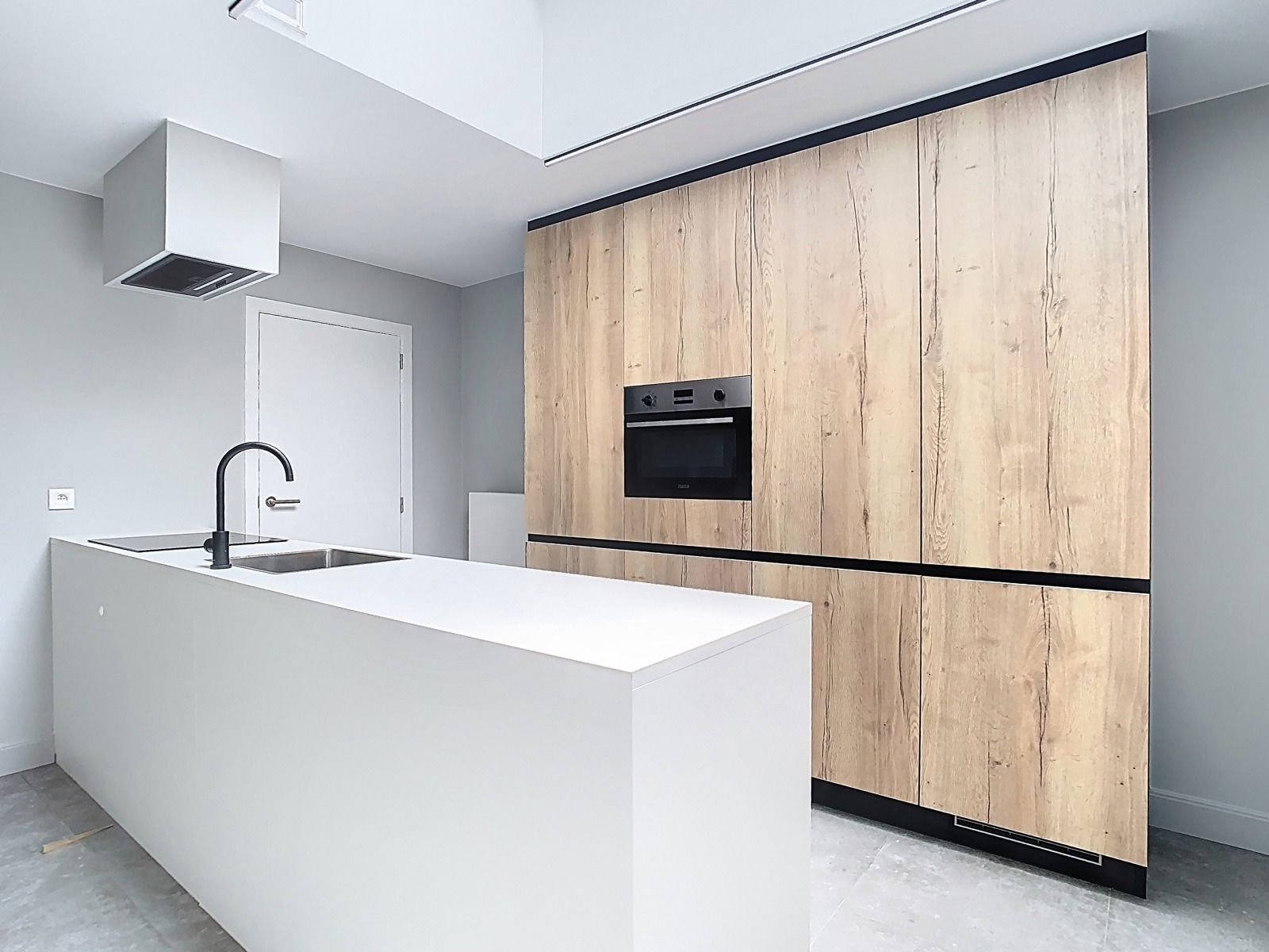 Instapklare woning met authentieke charme in hartje Aalst! foto 5