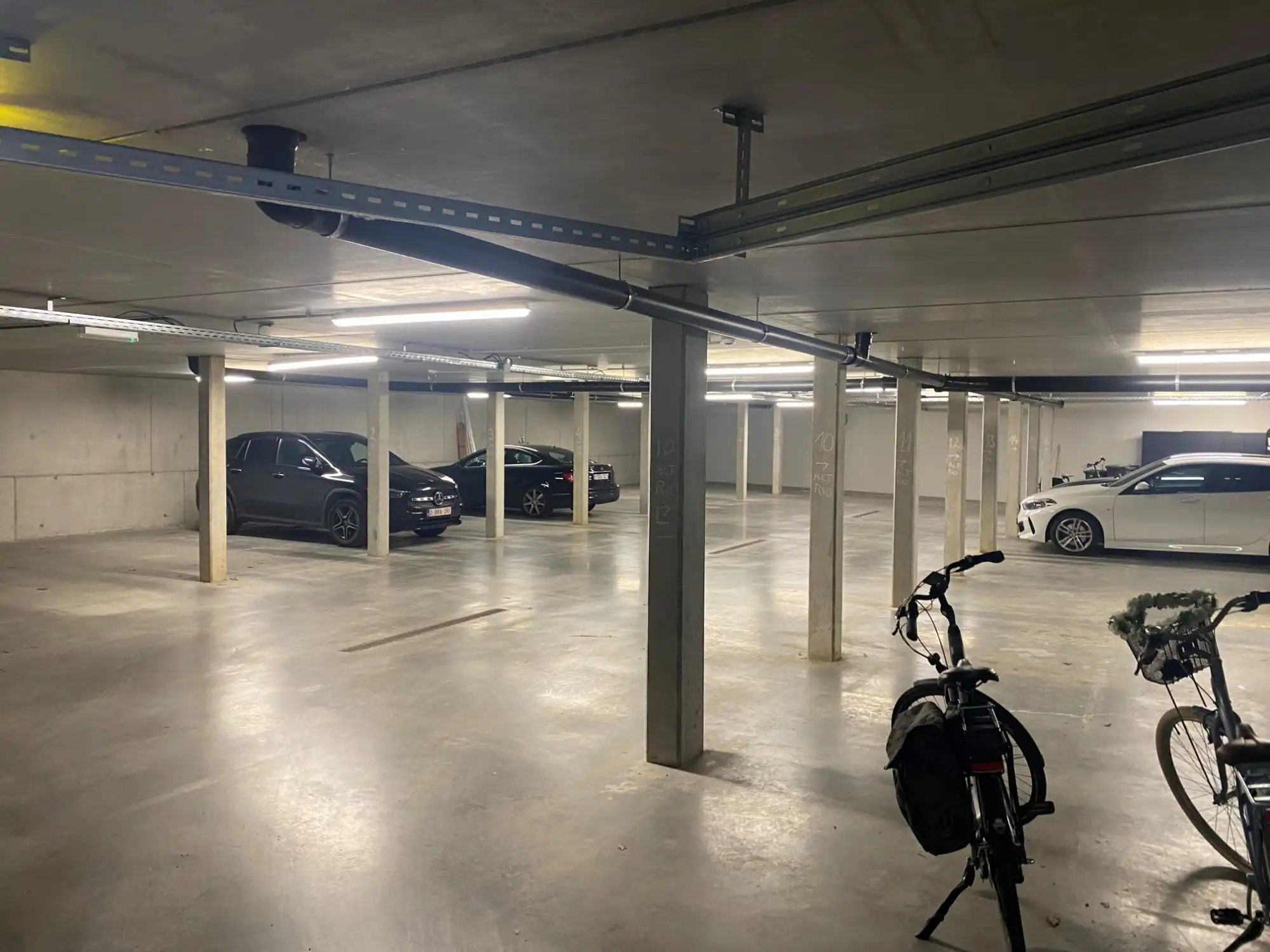 Centraal gelegen ondergrondse autostaanplaats foto 3