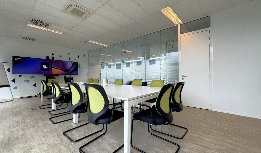 Instapklare kantoren te huur in Antwerp Ring Center foto 4
