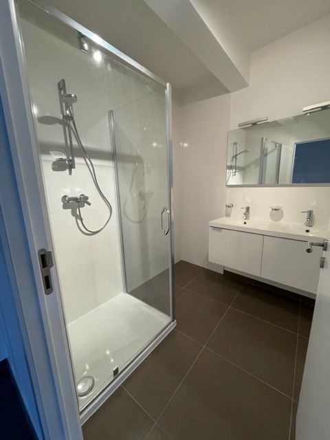 Modern appartement met 2 terrassen en parkeerplaats foto 10