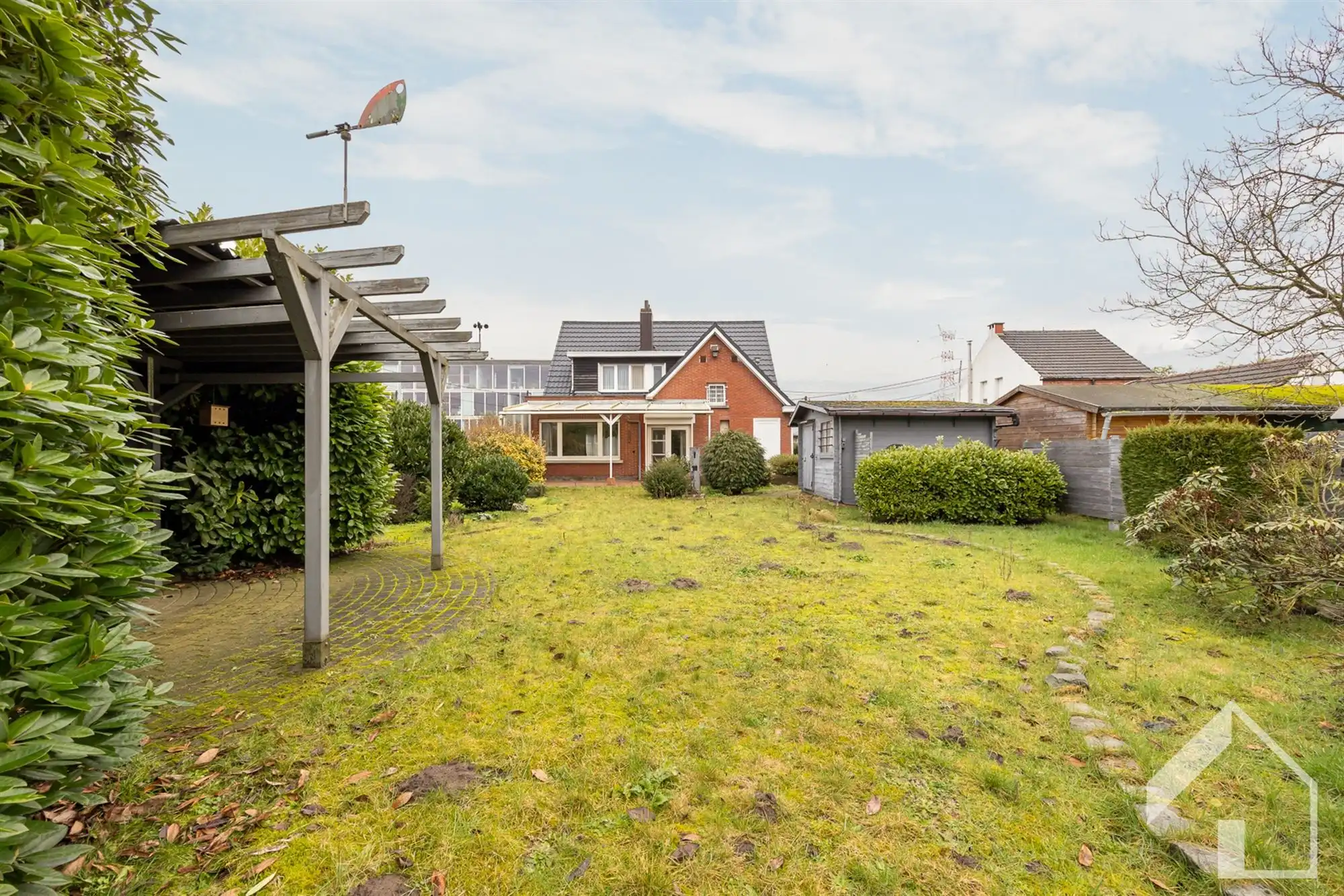 Open bebouwing met 4 slaapkamers! foto 22