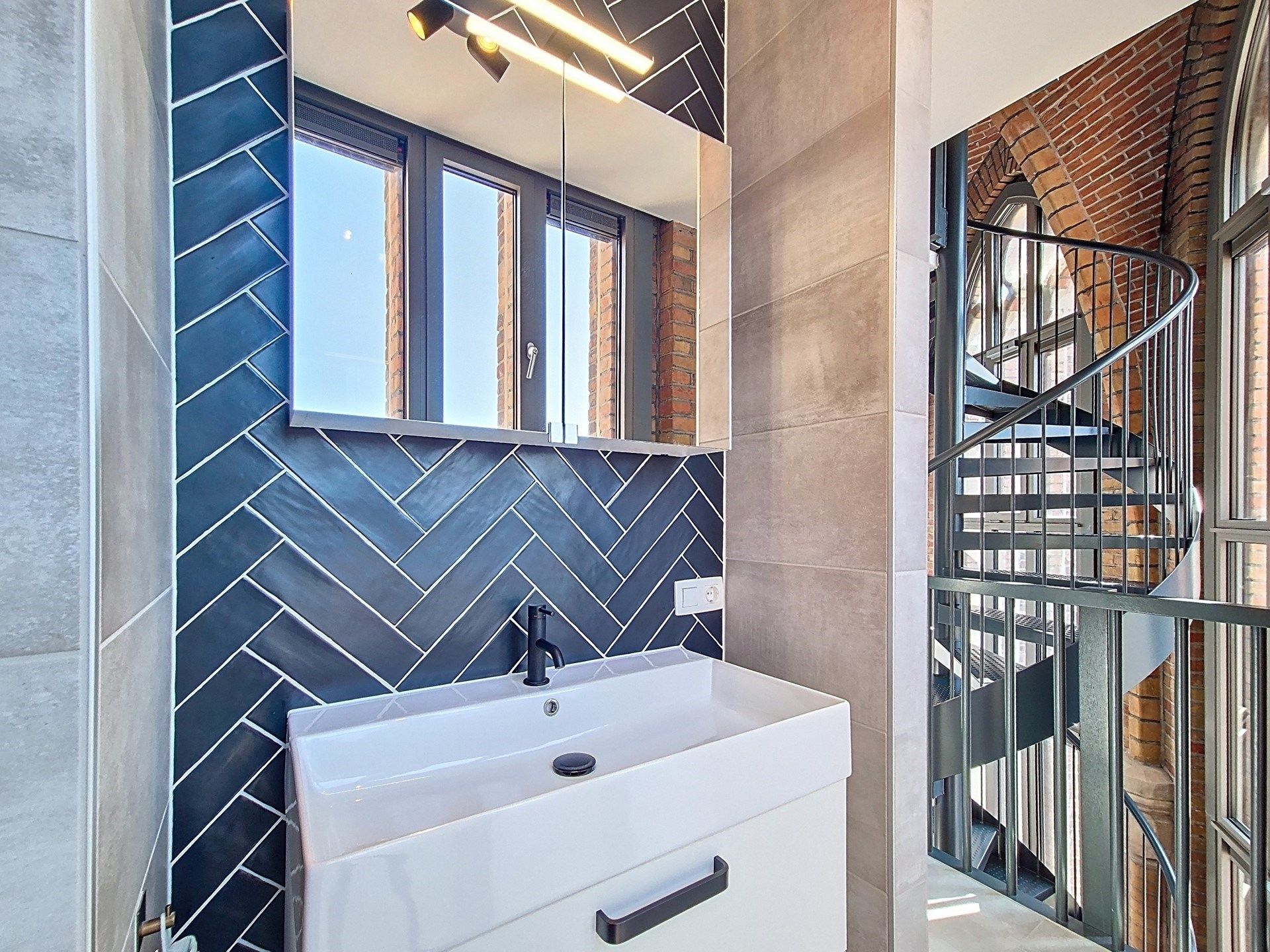 Uniek appartement met terras foto 14