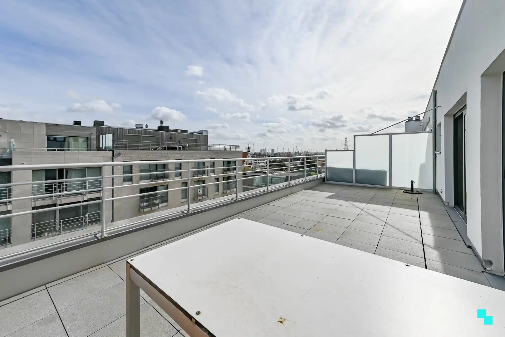 Stijlvol penthouse met zeezicht, royale terrassen en een dubbele garagebox foto 15