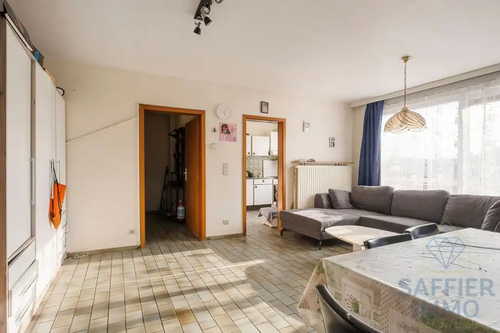 Ruim 2-slaapkamer appartement met zonnig terras op topligging in Roeselare foto 3