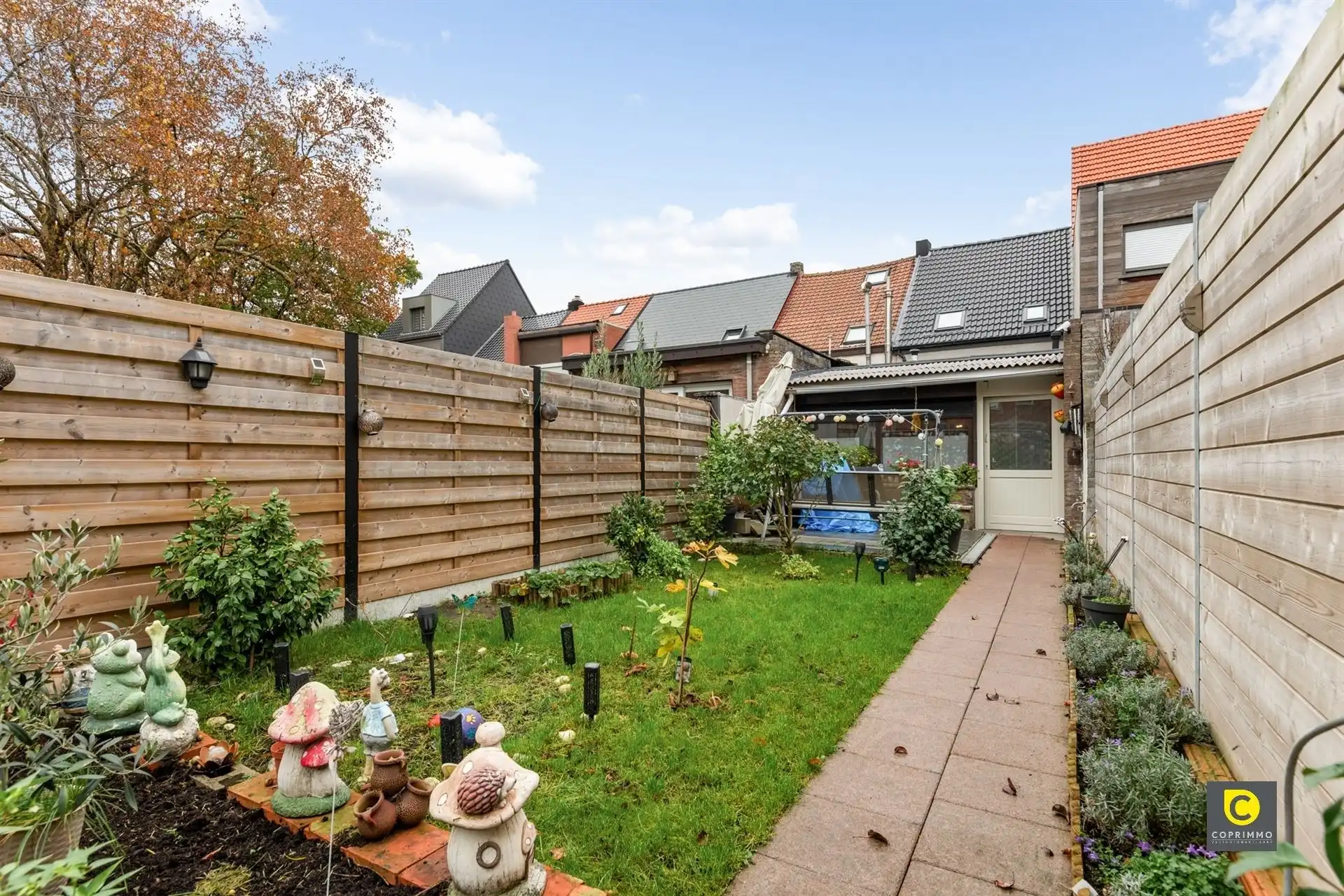 Charmante woning met 2à4 slpk & ZW-tuin! foto {{pictureIndex}}