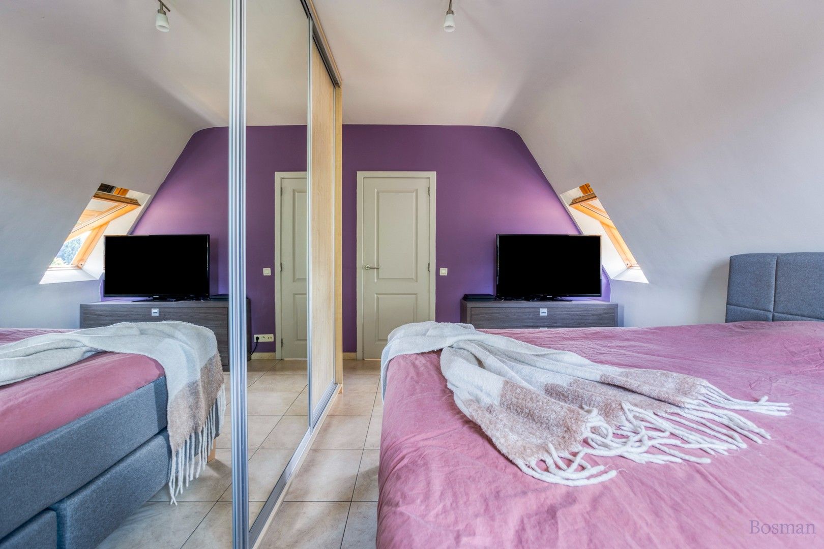 Zeer ruim appartement te koop in Geel foto 17