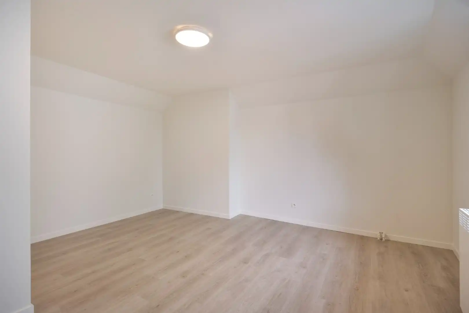 Instapklare gezinswoning met praktijkruimte foto 22