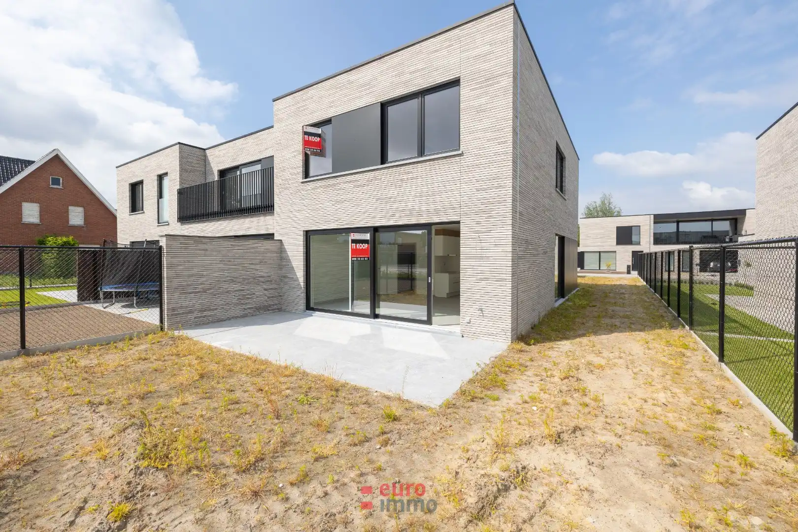 Nieuwbouw met oog voor detail! foto {{pictureIndex}}