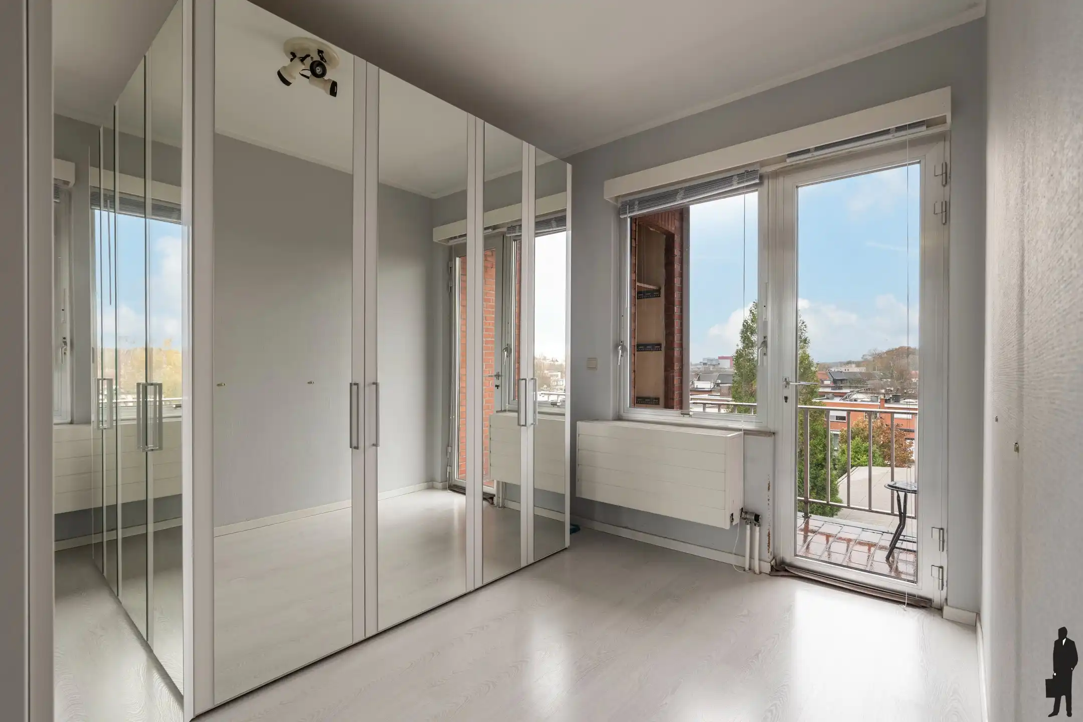 Ruim appartement bij het Wannikhovepark met autostaanplaats foto 18
