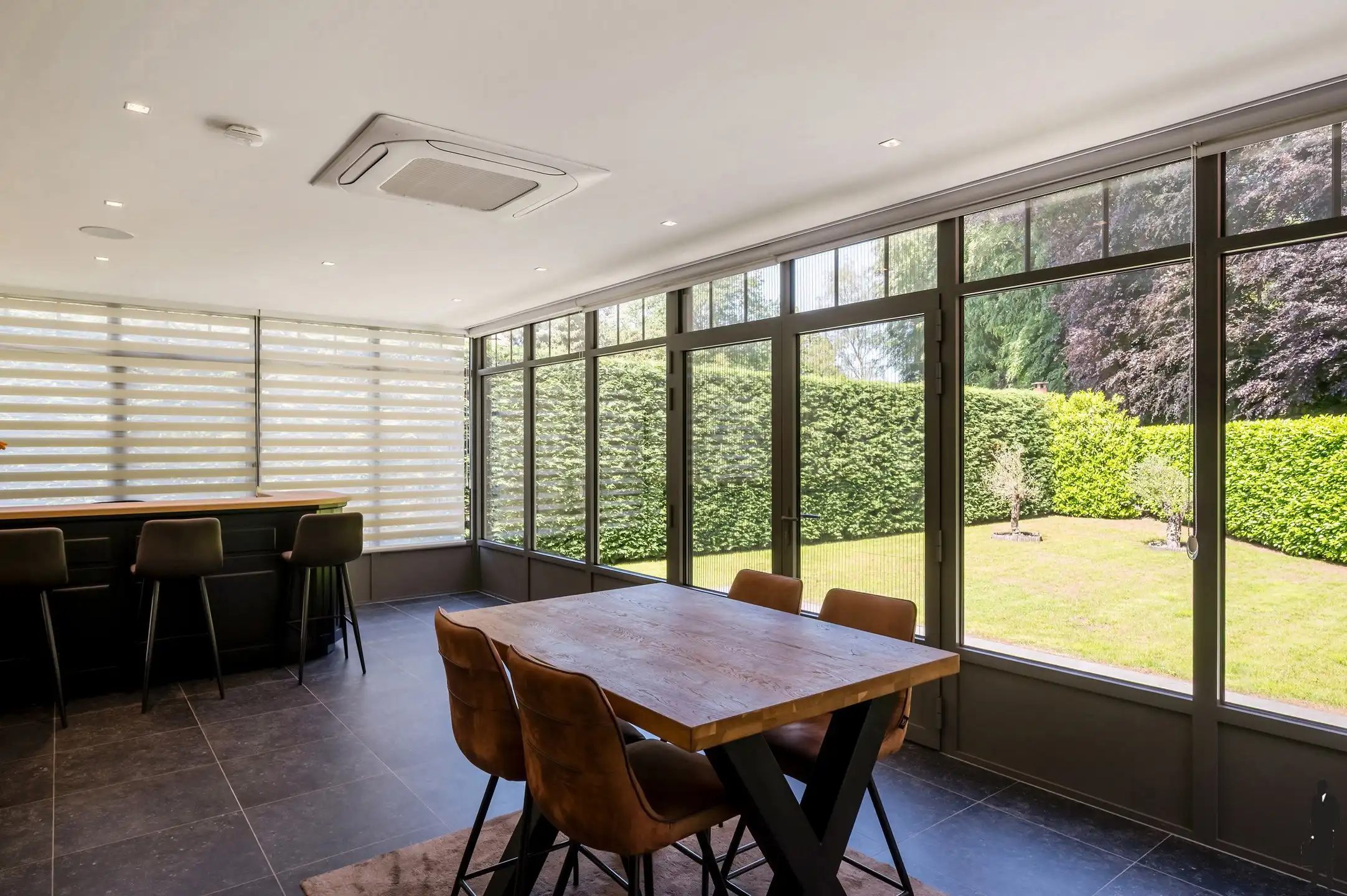 Instapklare tijdloze villa op rustige locatie te Schoten! foto 8