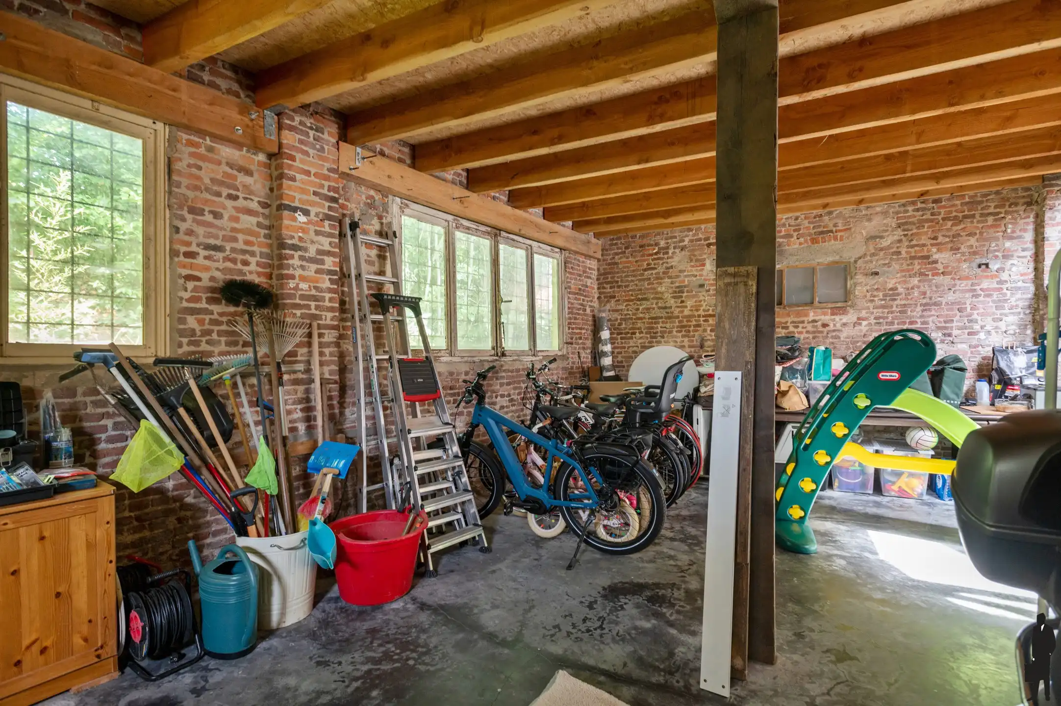 Instapklare charmante woning met ingericht bijgebouw foto 25