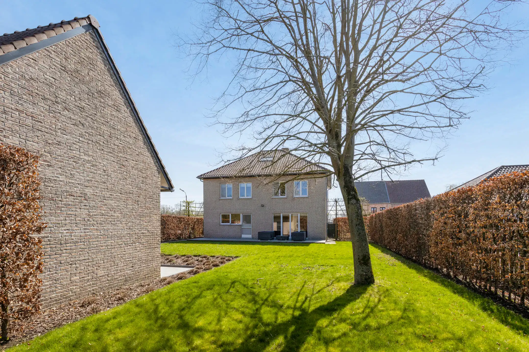 Riante villa met bijgebouw op uitstekende locatie foto 18