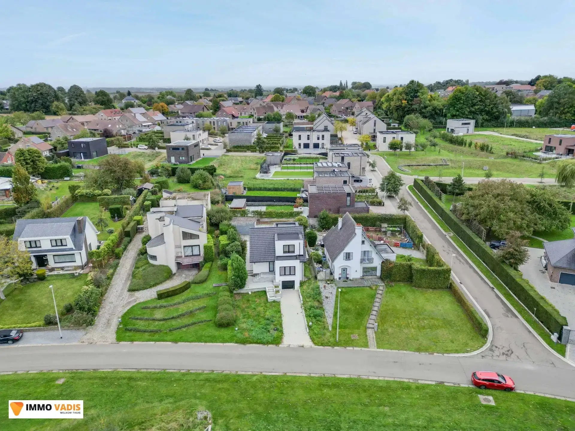 Moderne, energiezuinige woning in groene omgeving foto 31