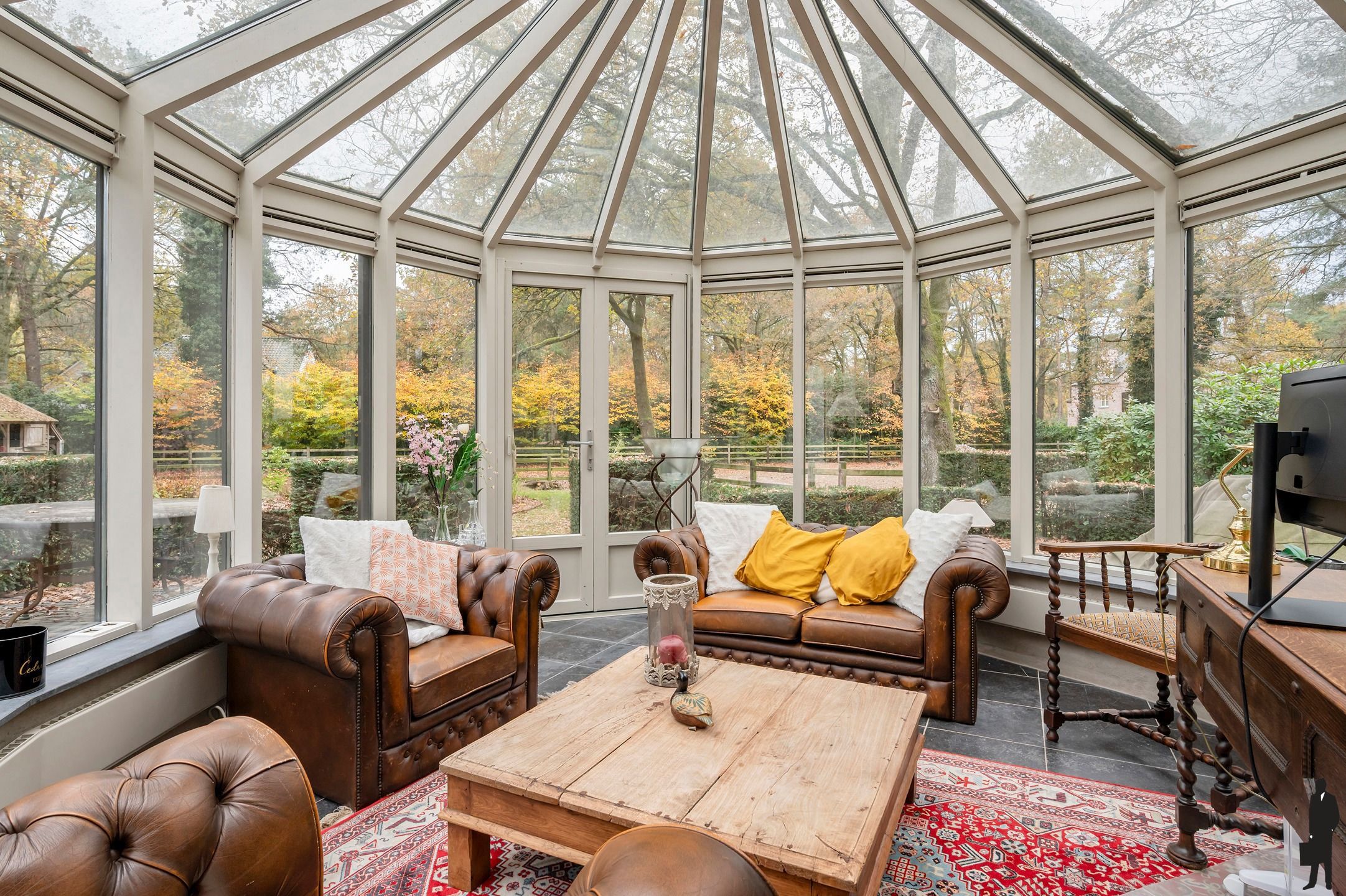 Topgelegen villa met zwembad en paddock!  foto 10