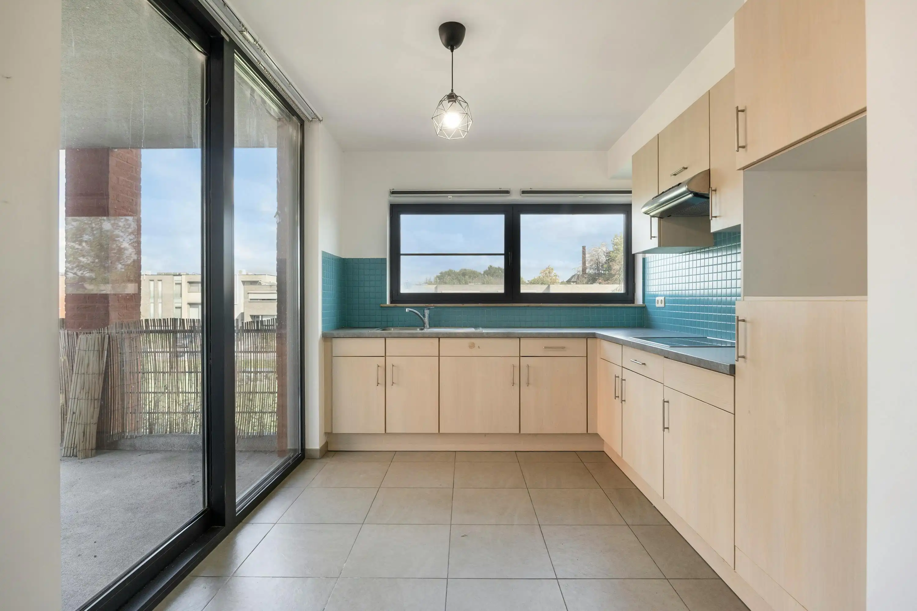 Centraal gelegen 2-slaapkamerappartement met terras te Hasselt foto 6