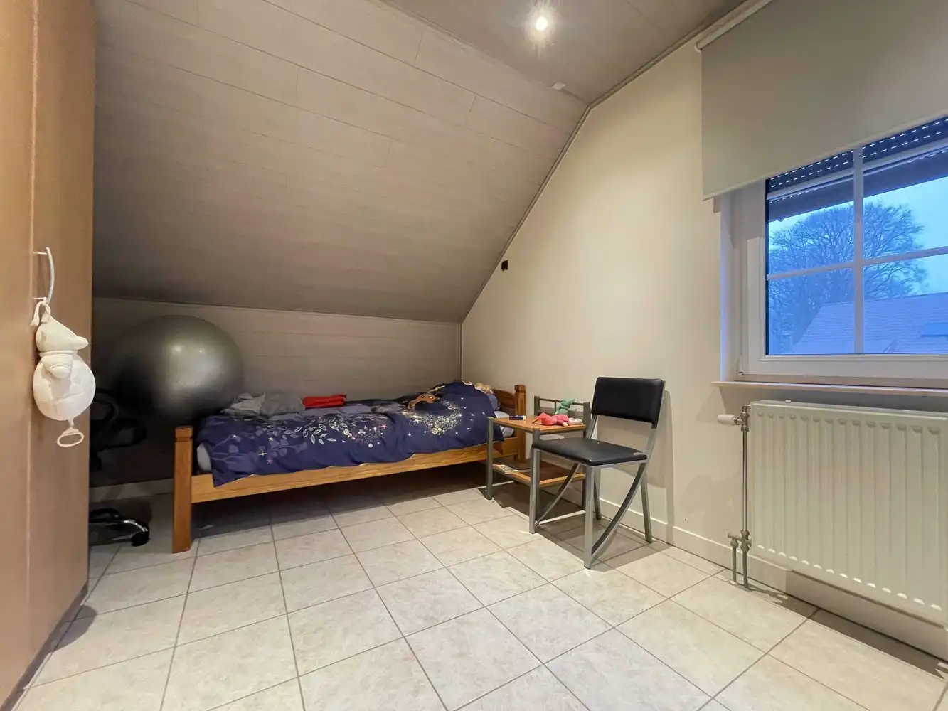 Rustig gelegen gezinswoning in onberispelijke staat van onderhoud foto 19