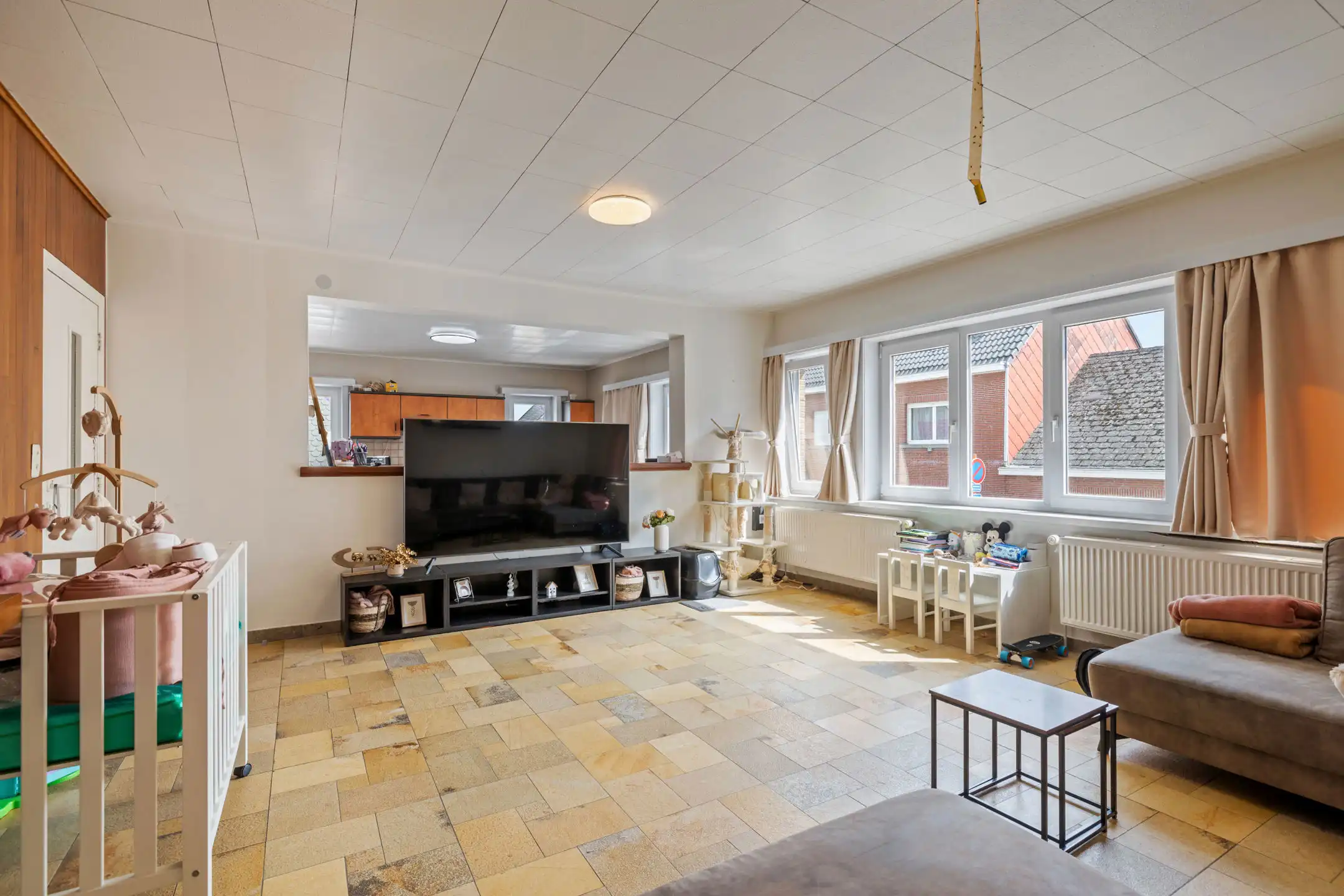 Bel-etage met 3 garages en tuin in het centrum van Bever foto 6