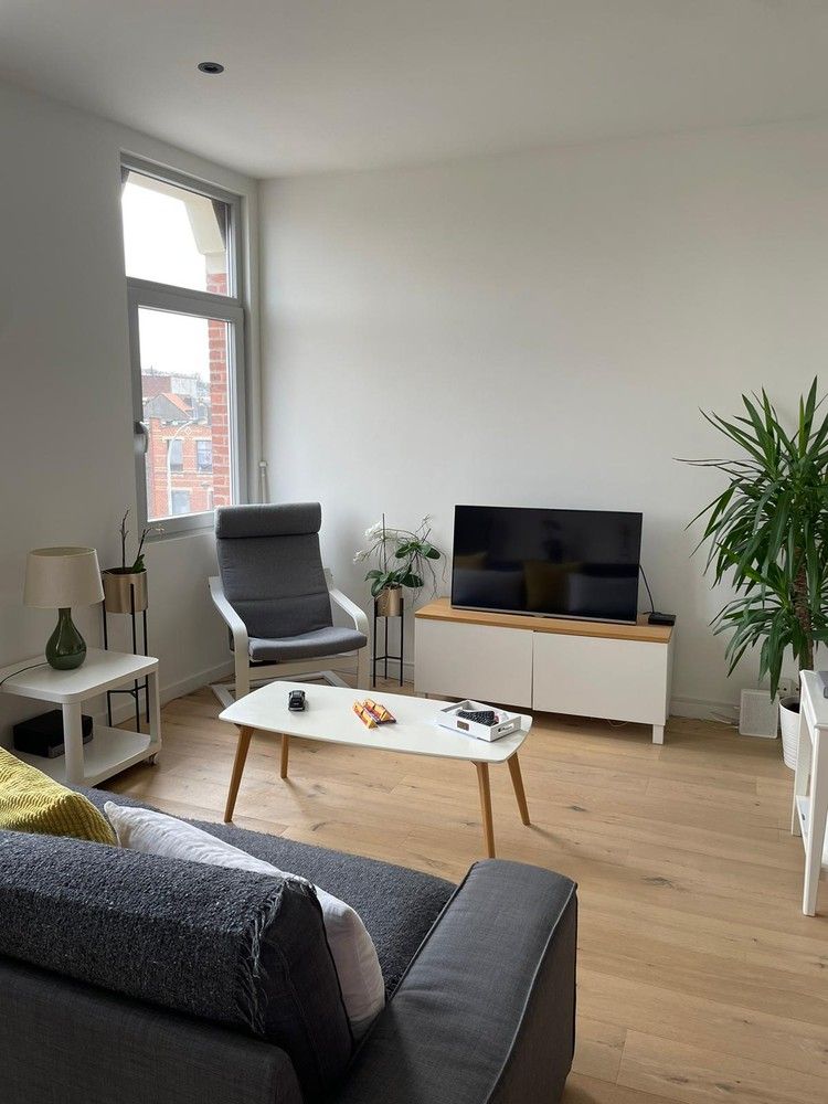 Zeer mooi en recent gerenoveerd één-slaapkamer appartement te Deurne. foto 4