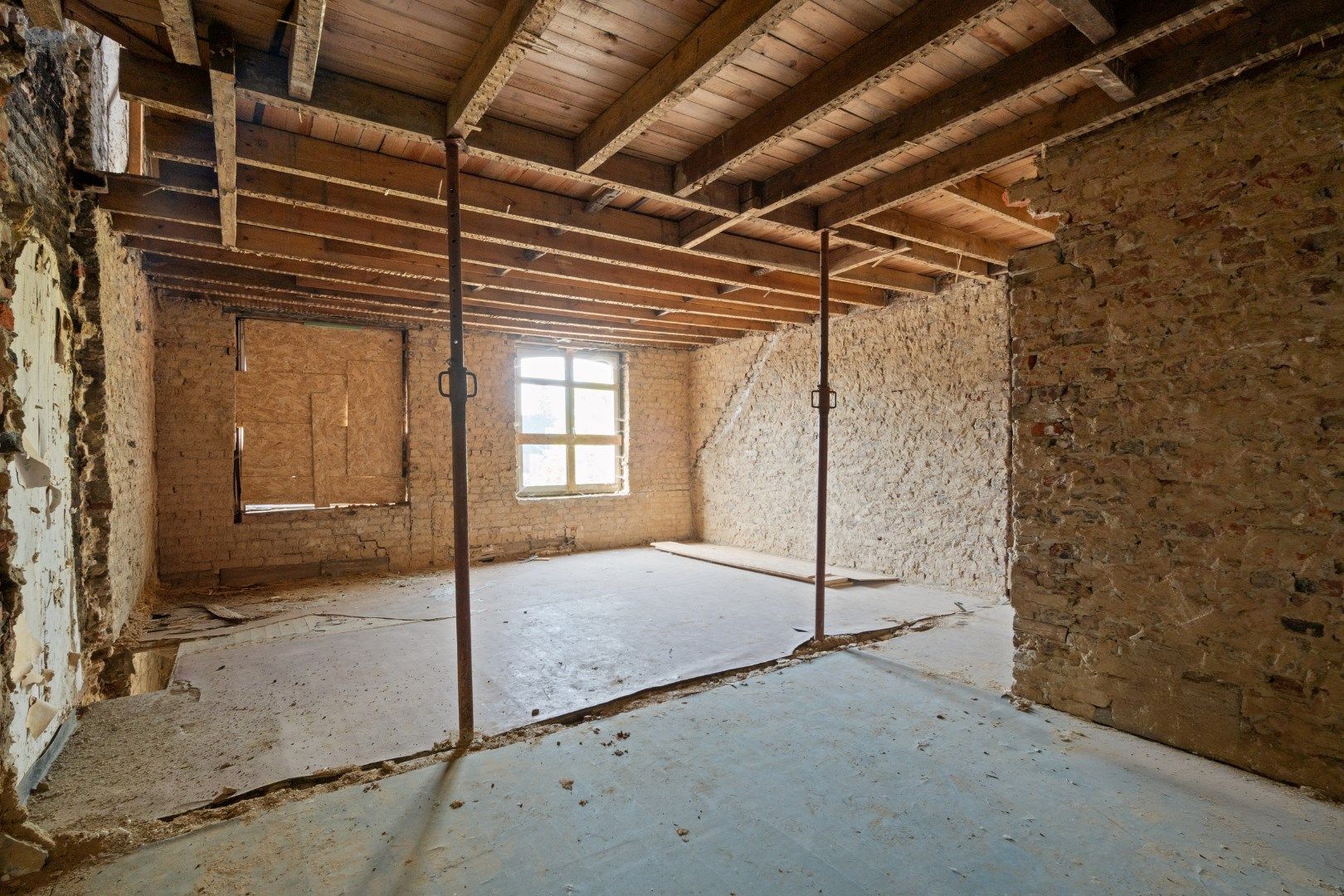TE RENOVEREN WONING MET 1001 MOGELIJKHEDEN foto 9