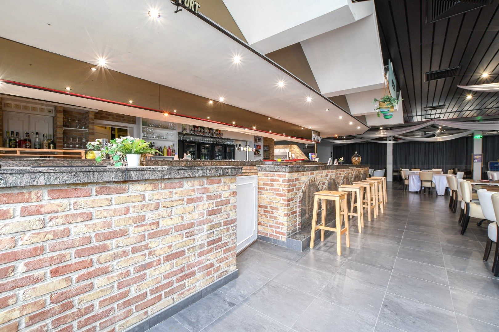 Unieke commerciële vastgoedkans nabij het centrum van De Haan! foto 13