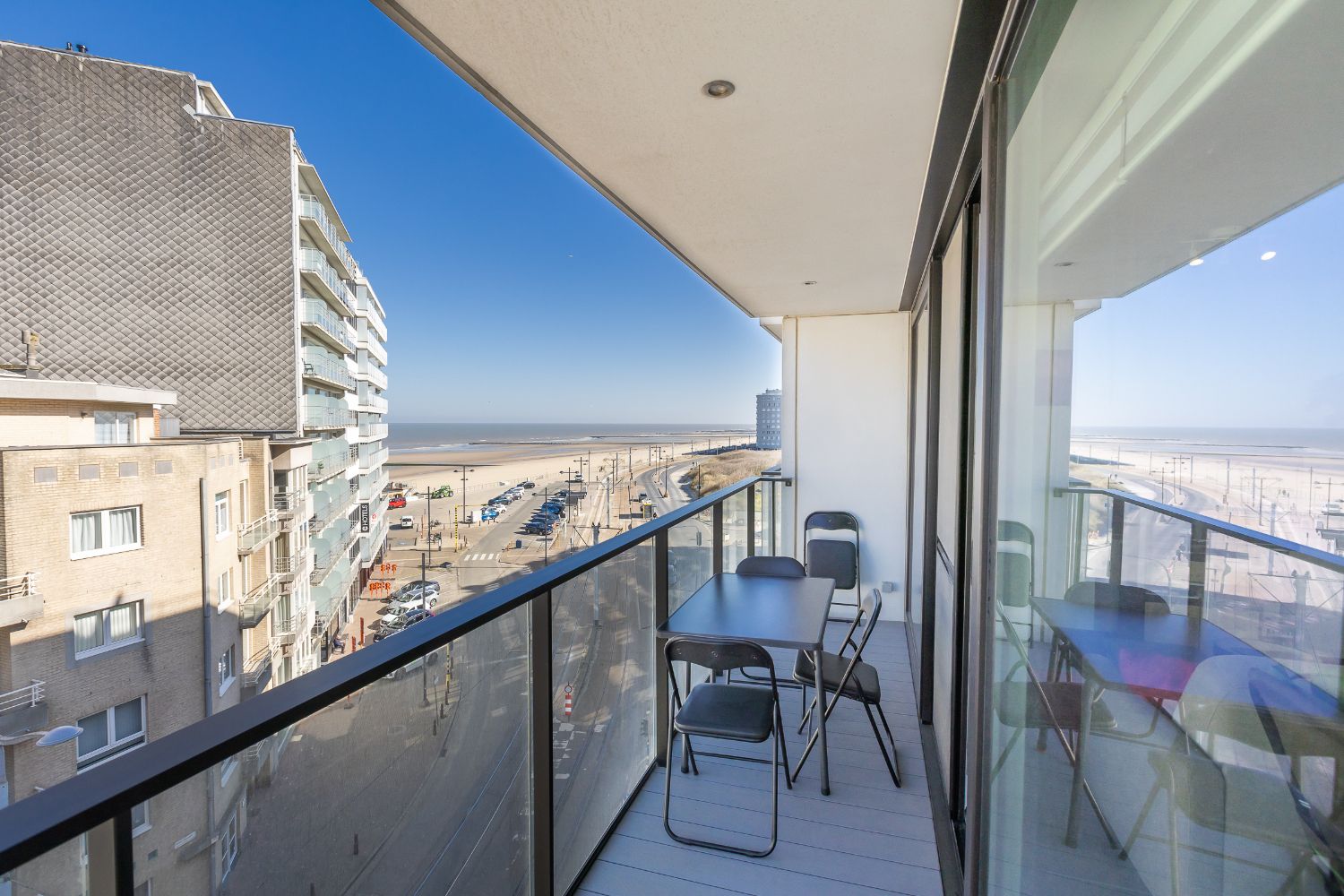 Prachtig 2 slaapkamer appartement met zeezicht in recent gebouw te Middelkerke foto 2