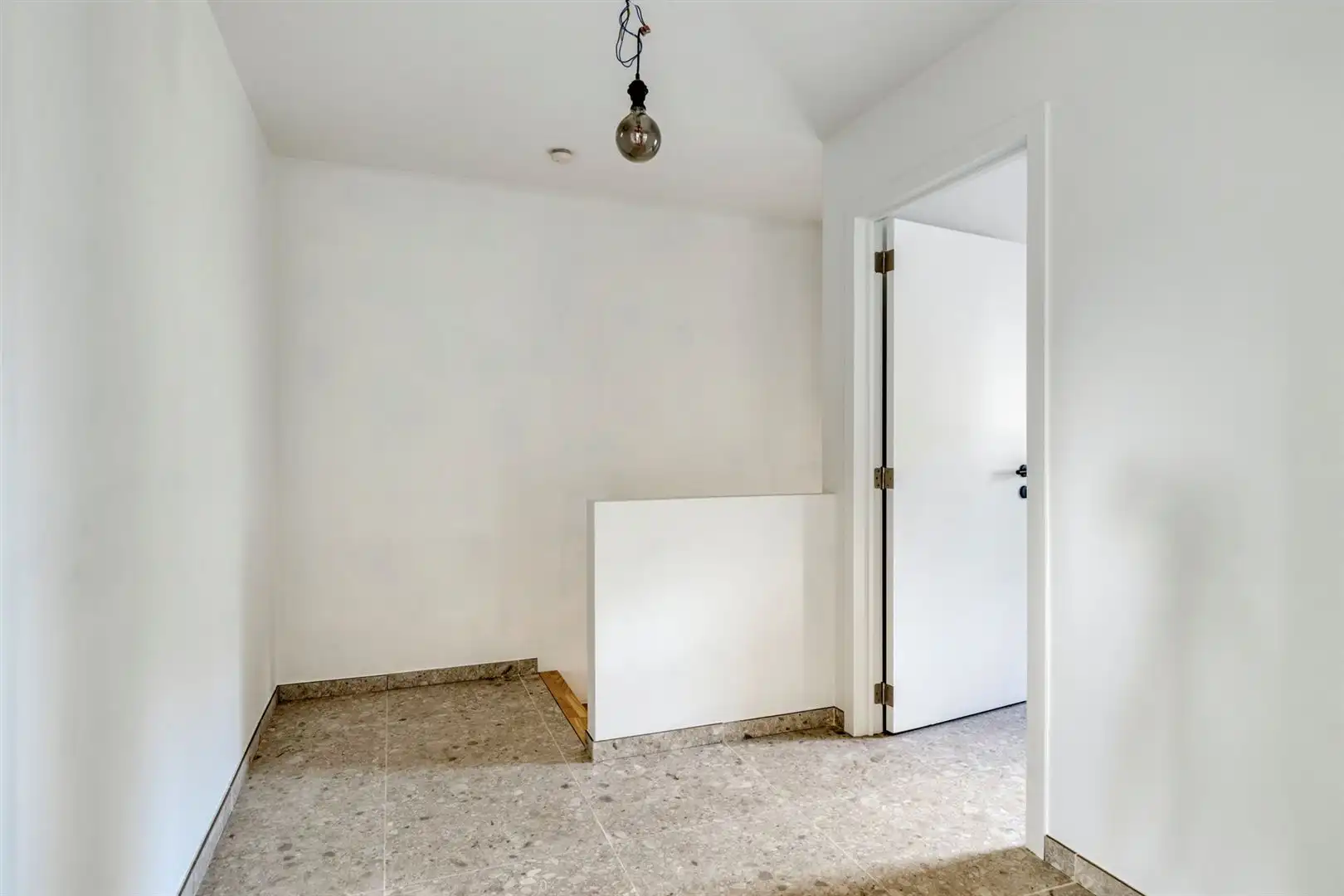 TE KOOP: Volledig gerenoveerde en instapklare woning met 3 slaapkamers te Koersel! foto 20