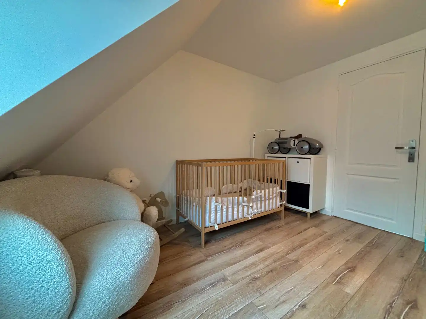 ENERGIEZUINIGE RUIME WONING OP 375M² MET 3 SLPKS, 2 BADKAMERS, GARAGE EN TUIN foto 18