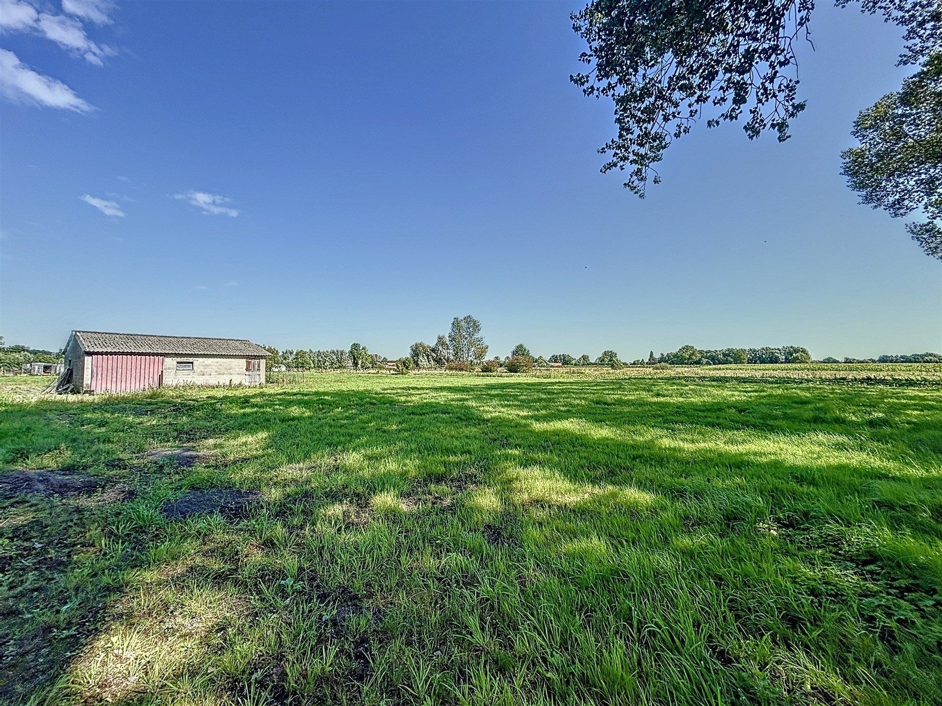 Charmante open bebouwing met 3 slaapkamers en grote garage/ werkplaats op perceel van 1.186m² foto 28