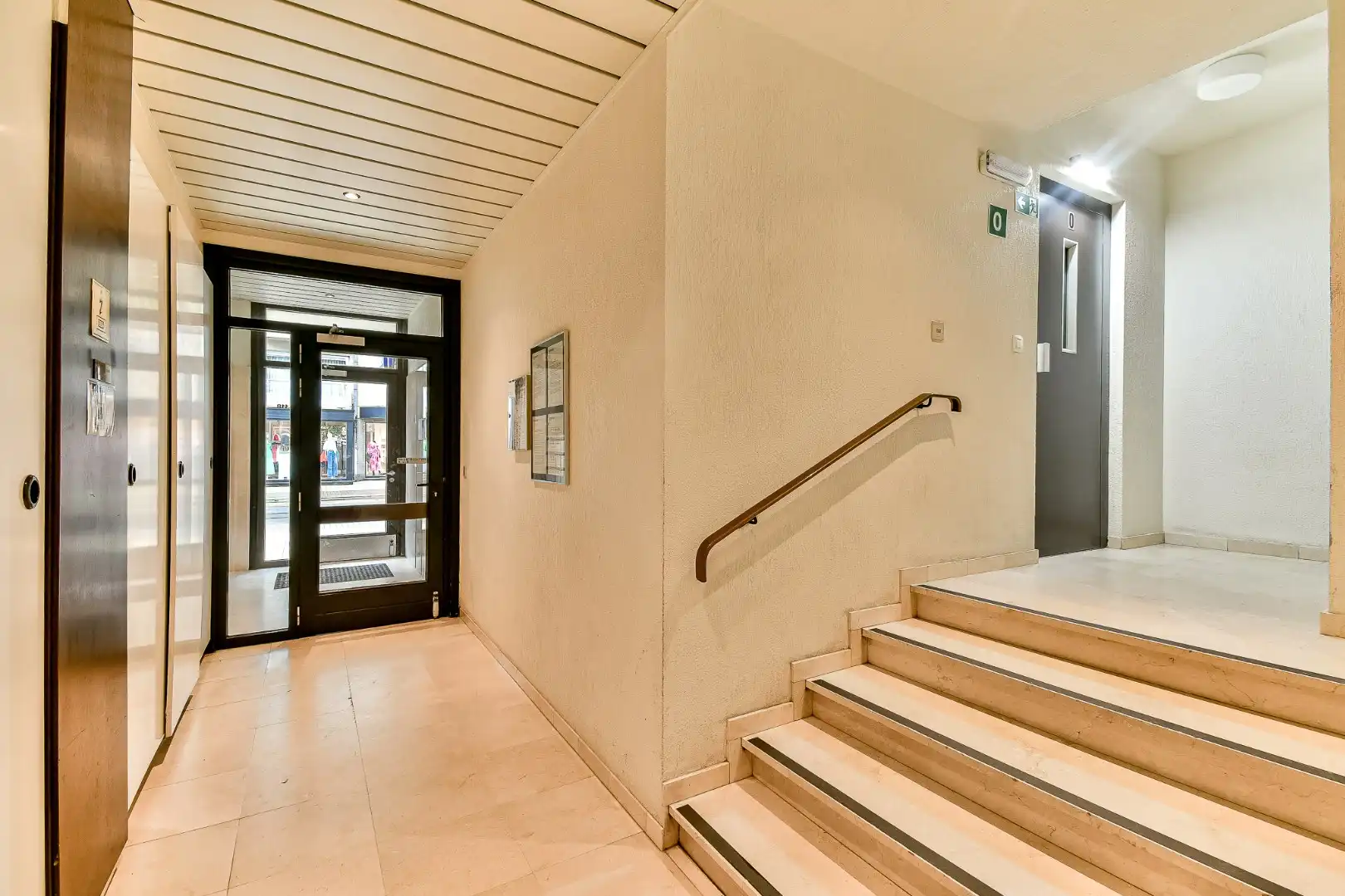 Studio met zongericht balkon in het centrum van Middelkerke foto 3