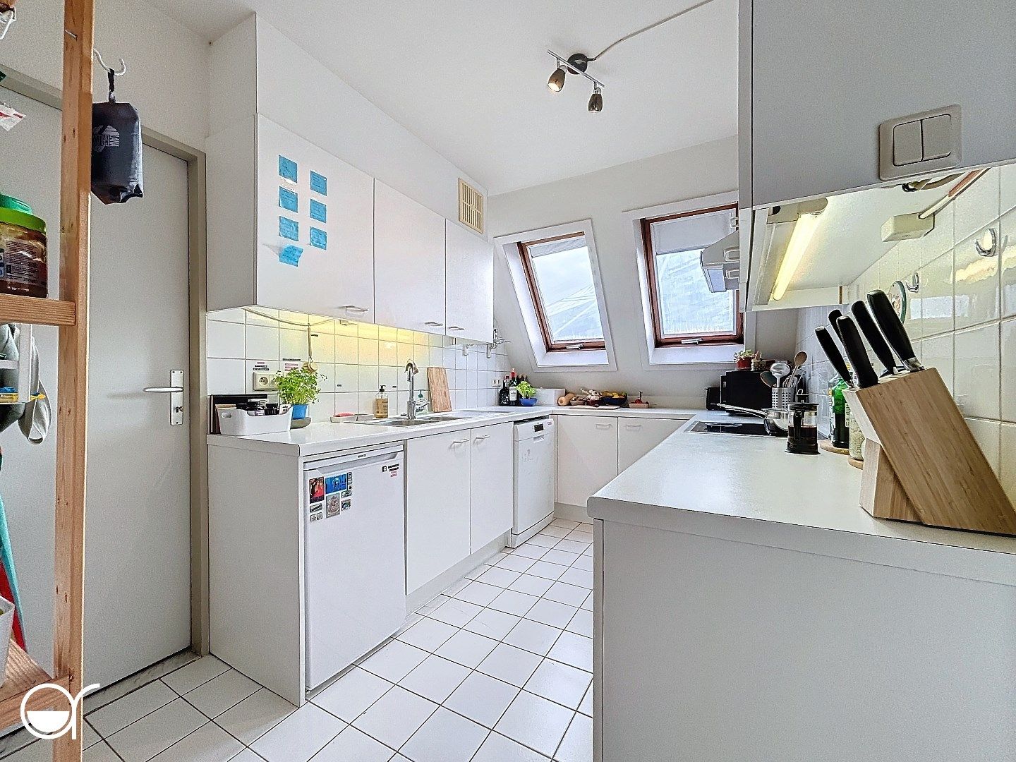 Leuk penthouse appartement met groot terras aan het station foto 13