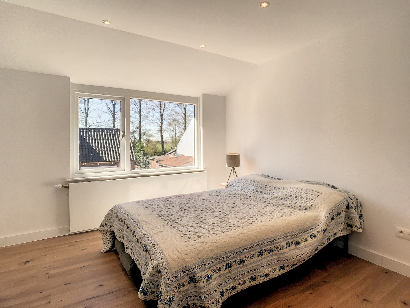 Gerenoveerde tussenwoning in hartje Zuidzande foto 13