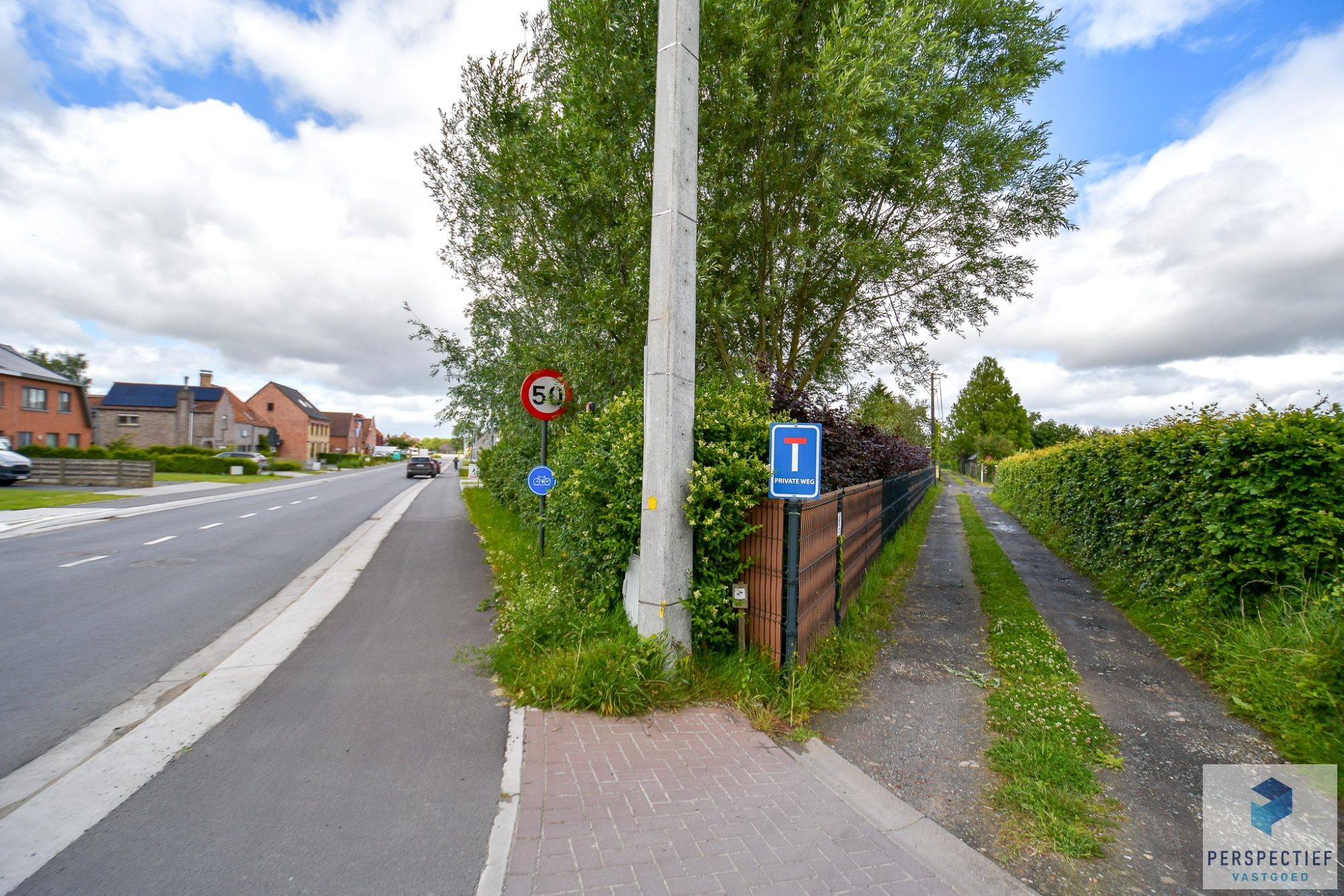 RECENT GERENOVEERDE woning met 3 slaapkamers, carport en zonnige tuin foto 27