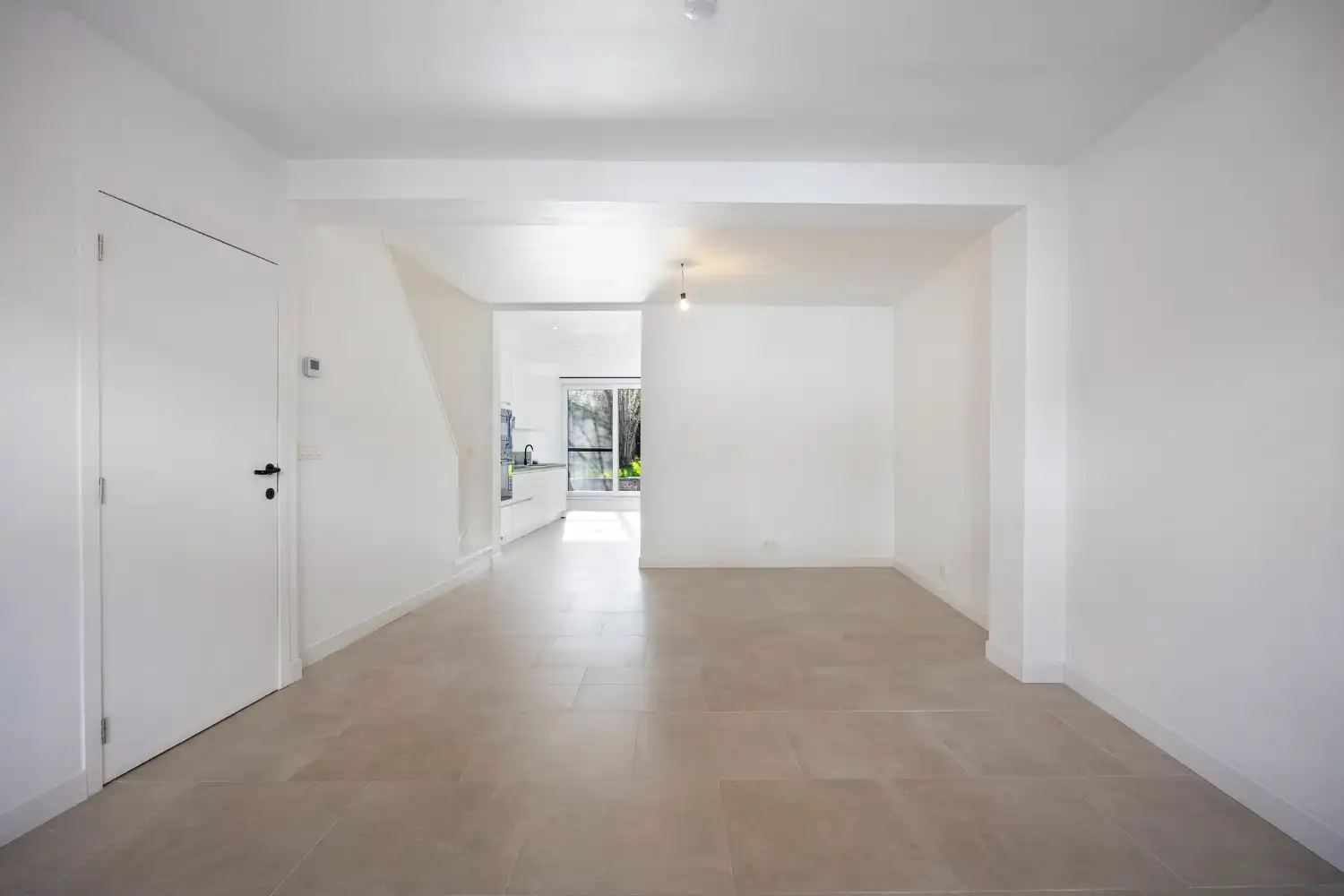 Volledig gerenoveerde woning in het centrum van Lichtervelde met 3 slaapkamers en leuk zonnig tuintje foto 4