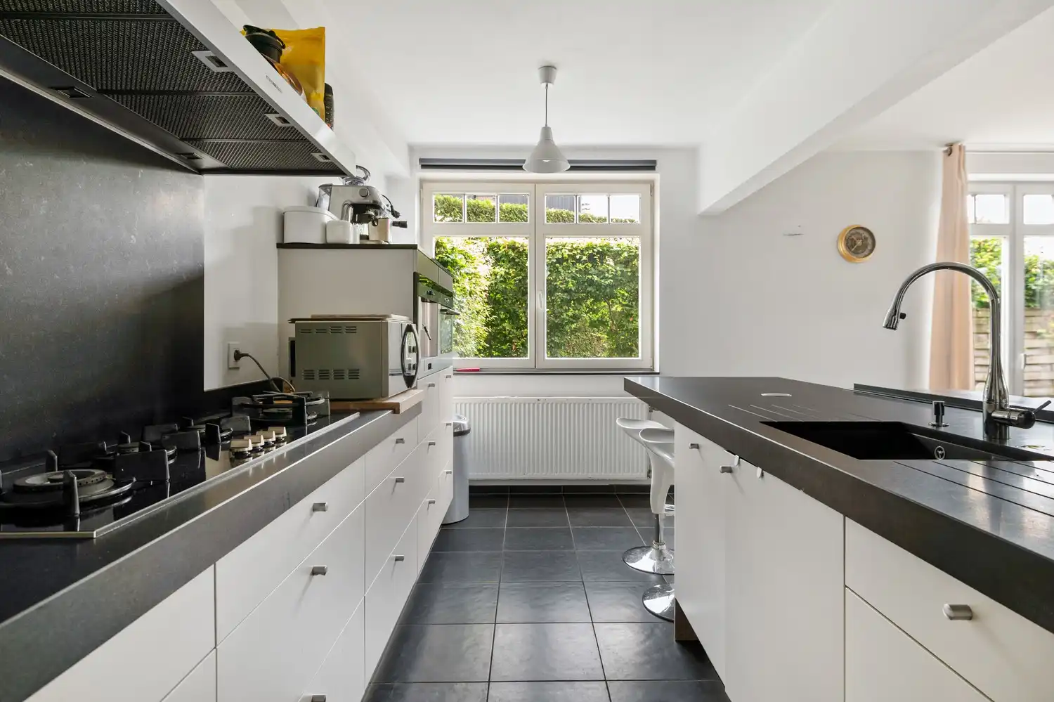 Instapklaar gelijkvloers één-slaapkamer appartement met staanplaats te Boechout foto 10