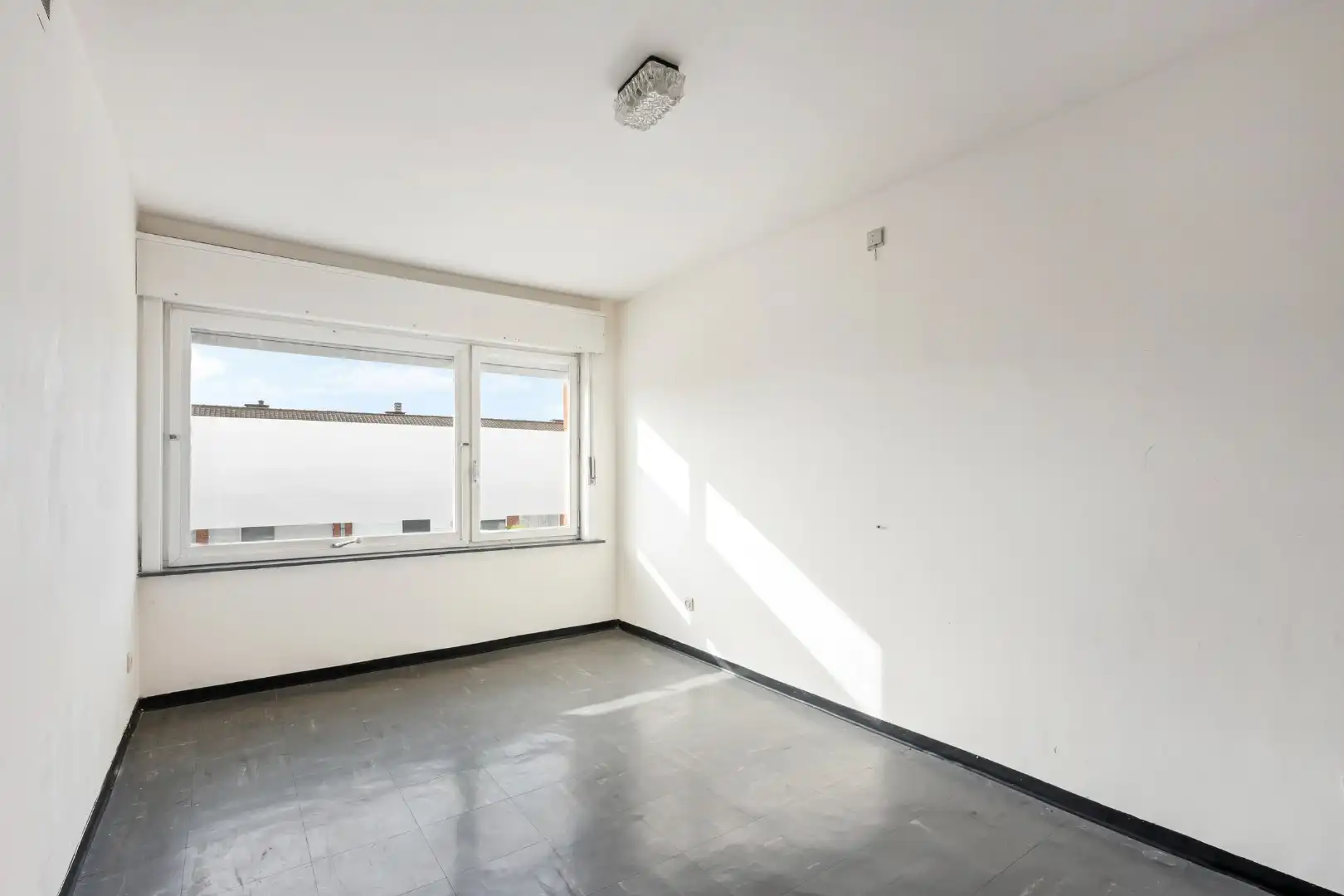 Woning met 4 slaapkamers, tuin en garage in Dadizele-centrum foto 7