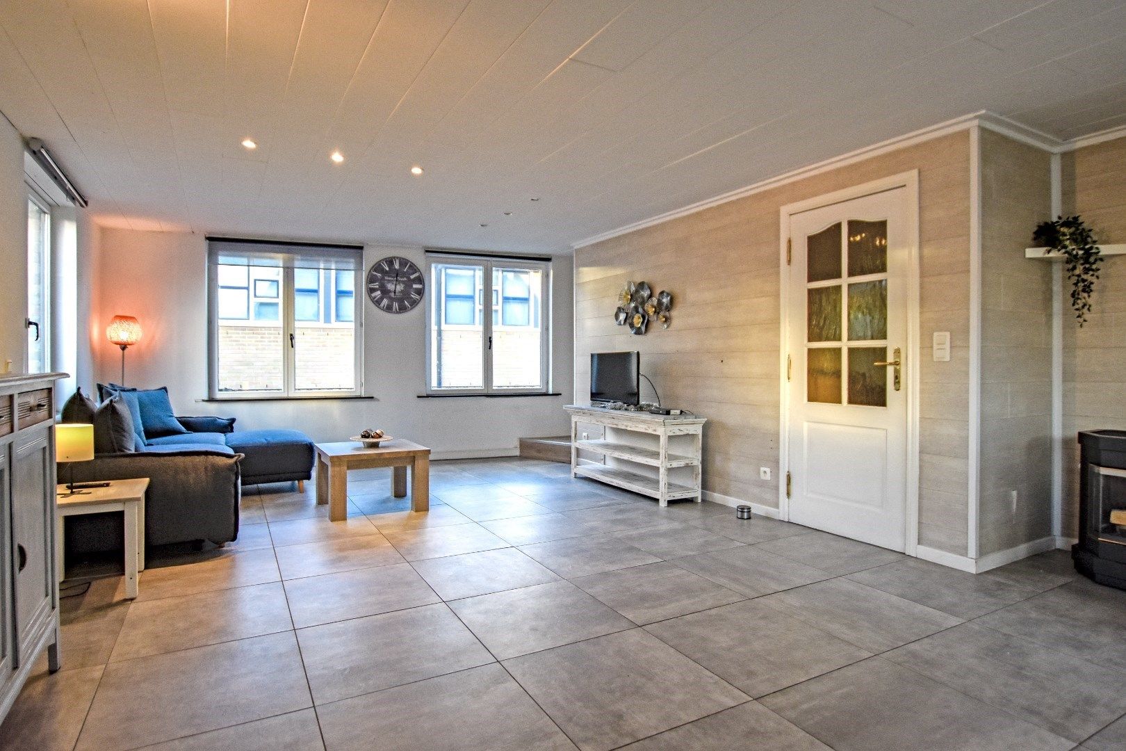 Ruime half open bebouwing te centrum Veurne! foto 5