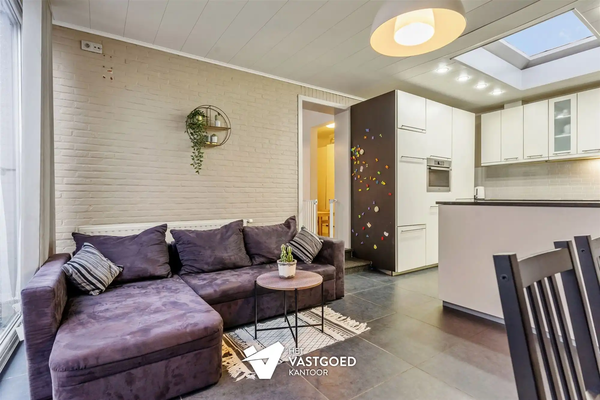 VOLLEDIG GERENOVEERDE WONING MET 4 SLAAPKAMERS, RUIME LEEFRUIMTES EN VRIJSTAANDE GARAGE OP PERCEEL VAN 6A90CA VLAKBIJ BE-MINE foto 10