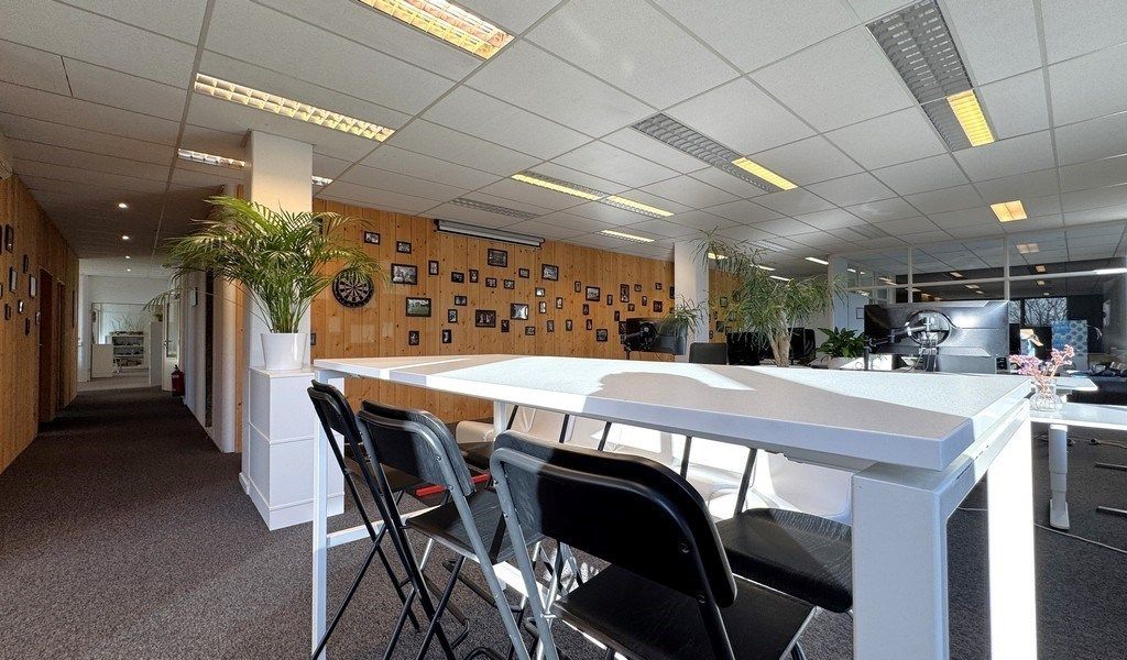 Instapklare kantoren te huur vlakbij A12 in Aartselaar foto 16