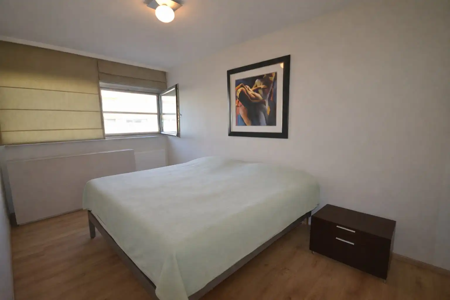 Zonnig luxe appartement met 3 slaapkamers en zeer ruim terras te Oostduinkerke foto 8