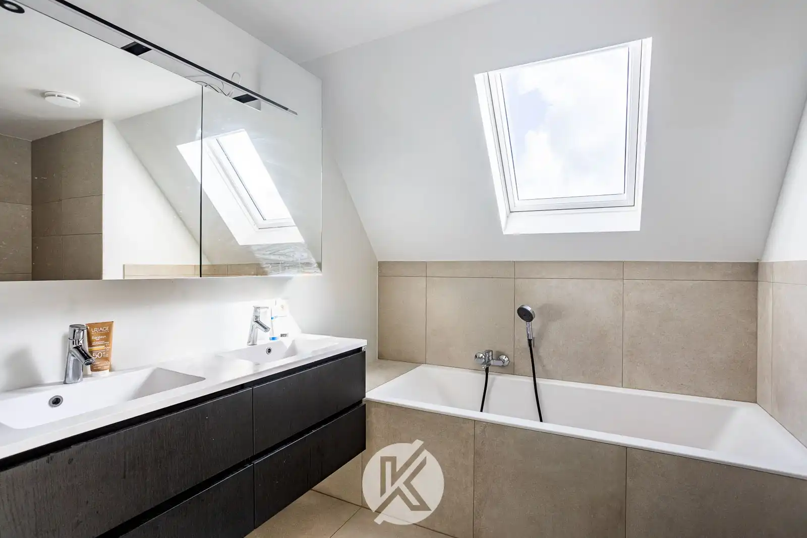 Gerenoveerde woning op leuke locatie foto 15