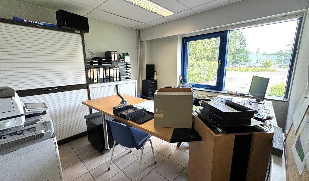 Magazijn met kantoor te huur Prins Boudewijnlaan Kontich foto 12