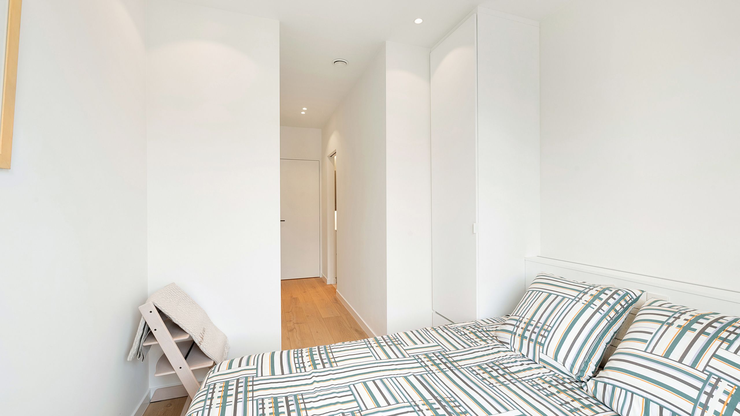 Exclusief zongericht  ruim appartement met open zicht en dubbele autostaanplaats [Koningslaan]. foto 26