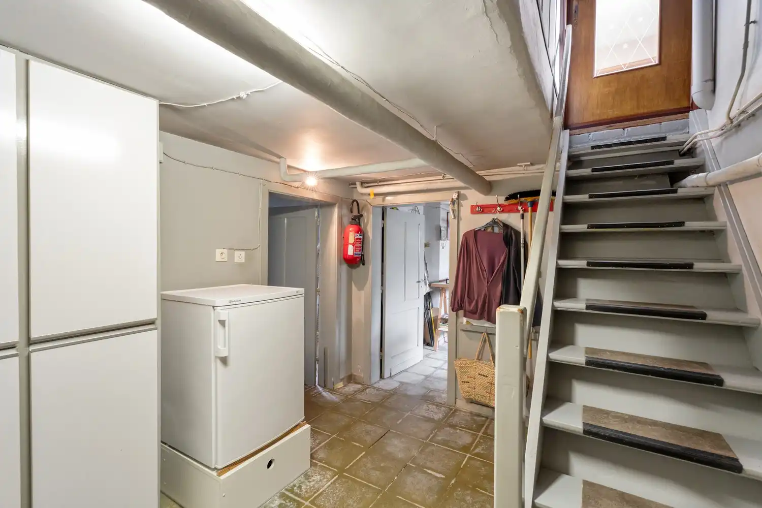 Te renoveren woning met 3 slaapkamers (en afgewerkte zolderkamer) op een perceel van 7 are 5 centiare te Gelrode. foto 18